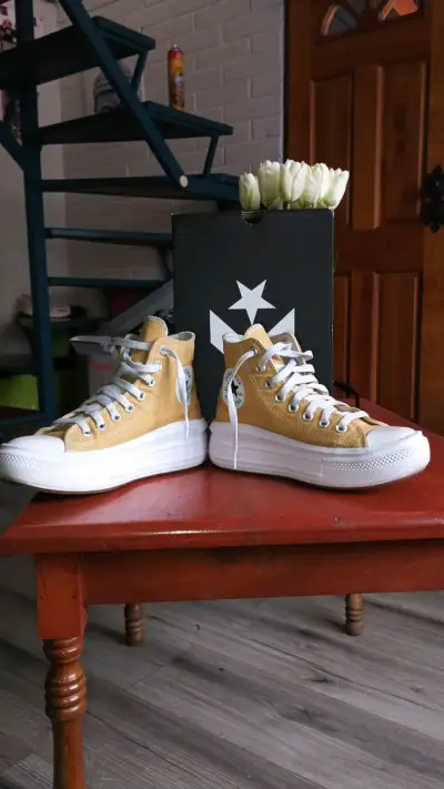 Zapatillas Converse Chuck Taylor All Star amarillas - miniatura 1