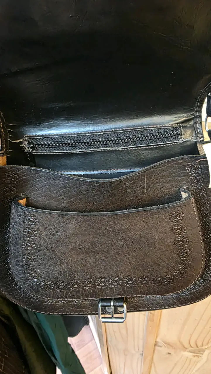 Cartera de cuero con diseño - 2