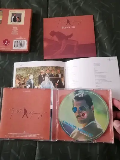 3 CDs Freddie Mercury Solo, excelente estado - miniatura 3
