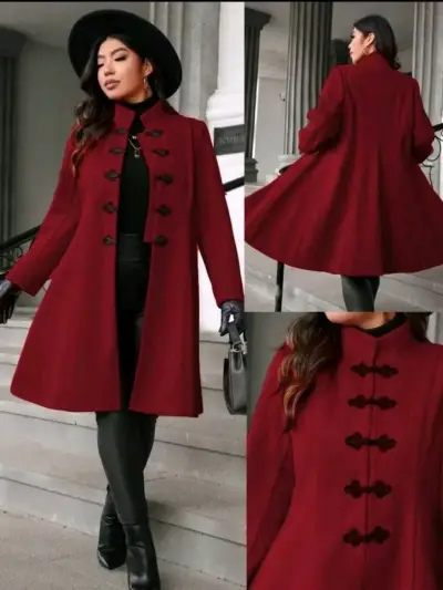 Abrigo rojo para mujer con detalles negros 4xl - miniatura 2