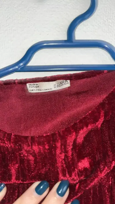 Vestido de terciopelo rojo Zara talla S - miniatura 2