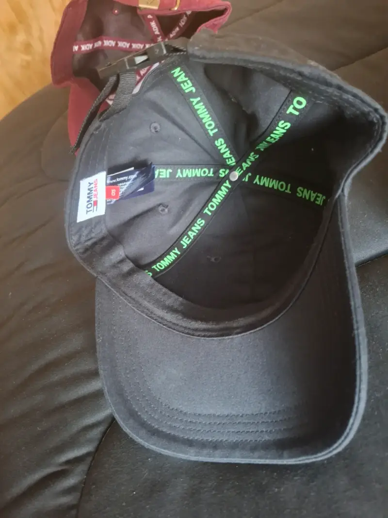 Gorra negra Tommy Jeans casual - 4
