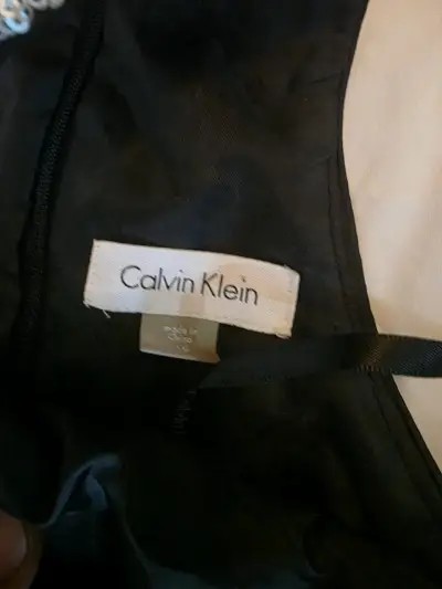 Vestido de fiesta Calvin Klein plateado con encaje - miniatura 4