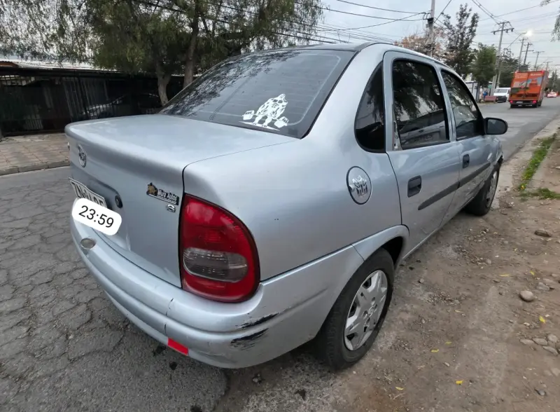 Auto en muy buen estado todo original - 4