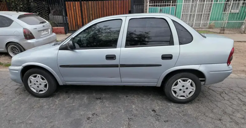 Auto en muy buen estado todo original - 6