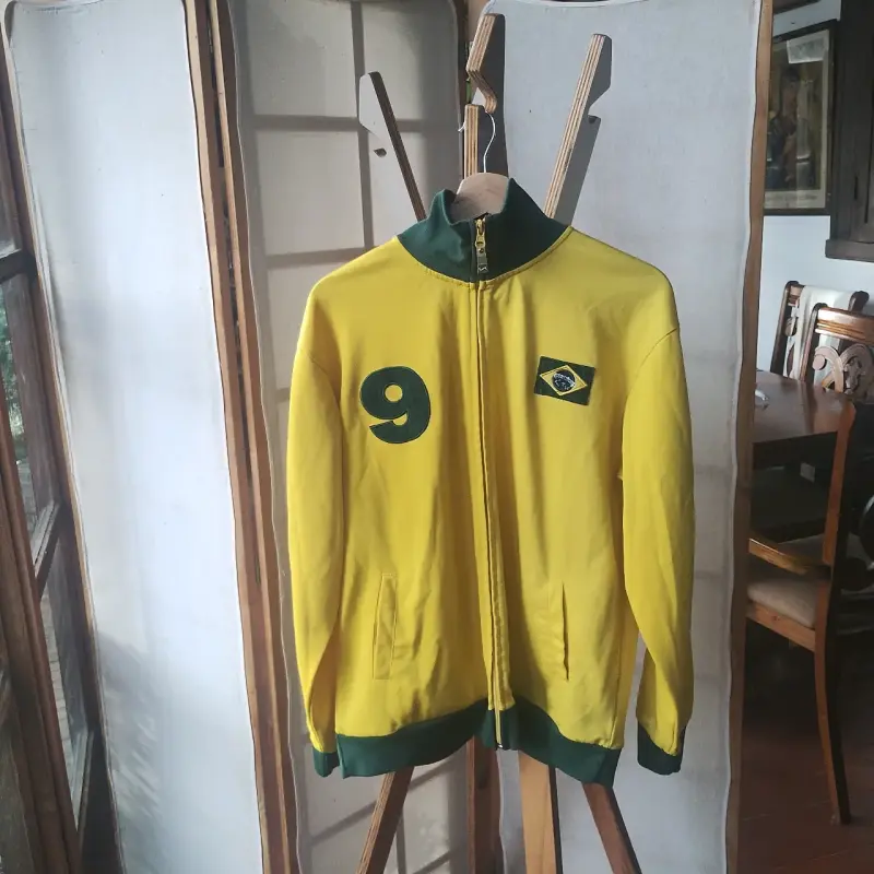 Chaqueta deportiva Brasil amarilla y verde - 1