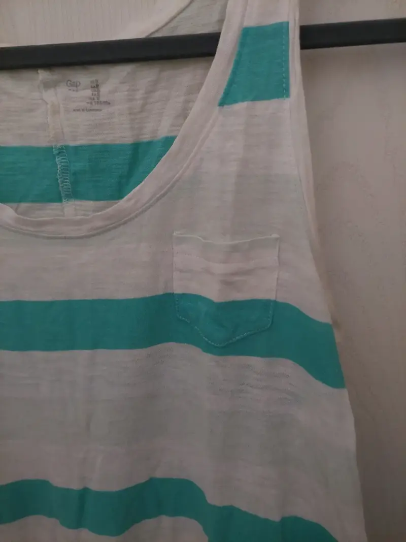 Polera sin mangas a rayas Gap para mujer - 3