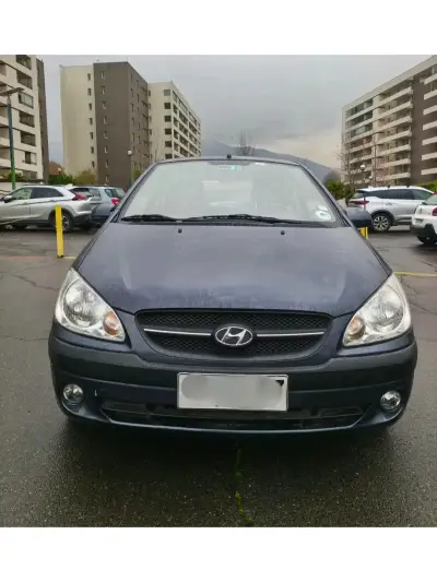 Hyundai Getz 2010 en buen estado - miniatura 2