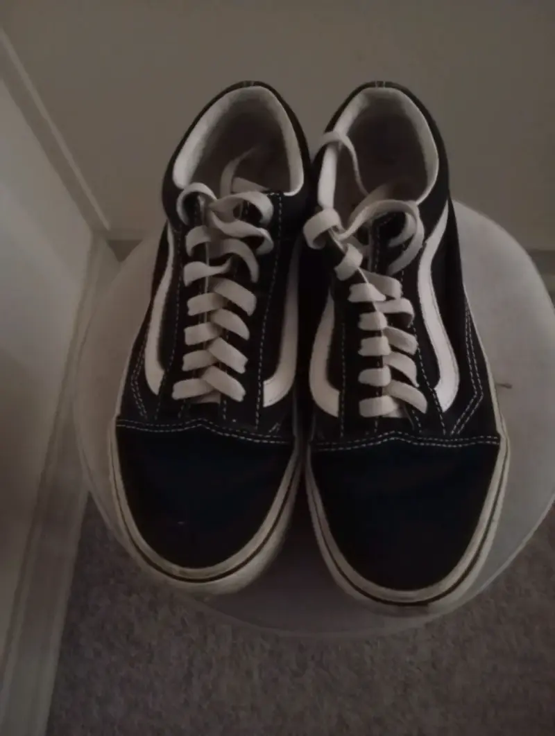 Zapatillas Vans Old Skool negras y blancas - 2