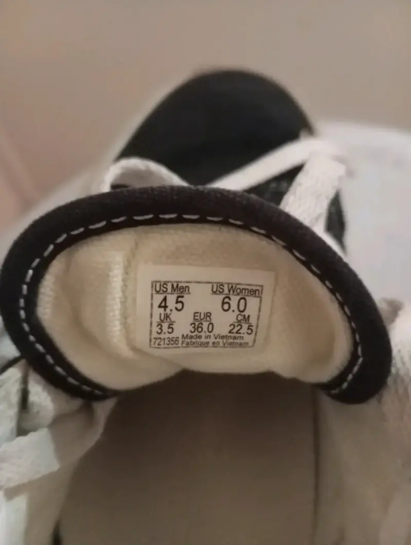 Zapatillas Vans Old Skool negras y blancas - 4
