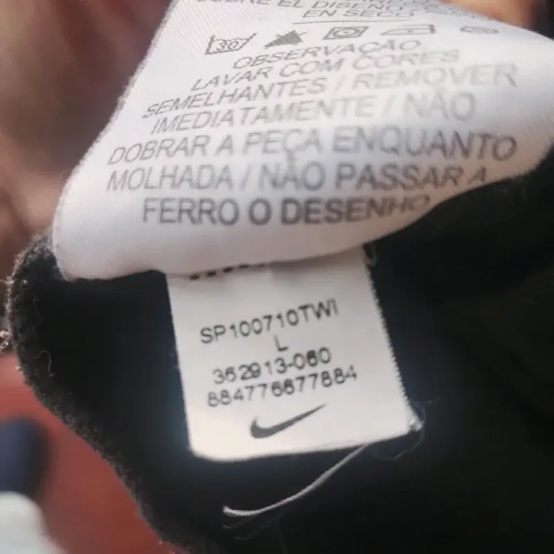 Chaqueta deportiva Nike gris con cierre - 4