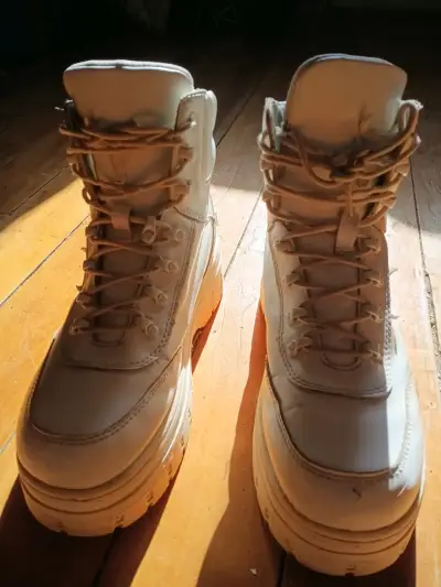 Botas de cuero blancas Windorsmith talla 10 - miniatura 3