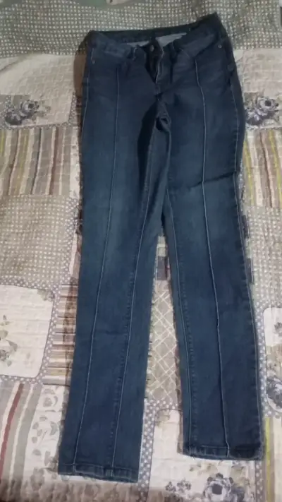 Jeans azul oscuro para mujer en buen estado - miniatura 1