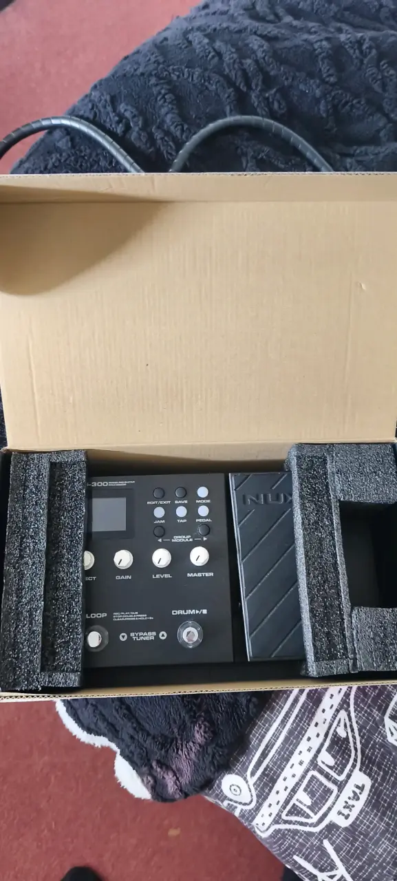 Multiefecto de Guitarra NUX MG-300 con Modelador - 2