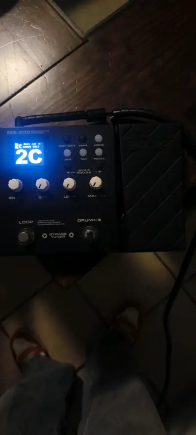 Multiefecto de Guitarra NUX MG-300 con Modelador - miniatura 3