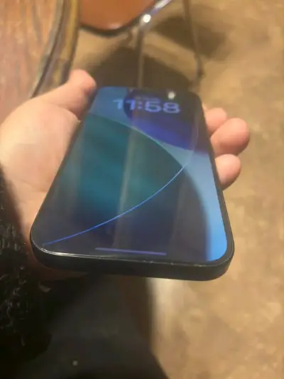 iPhone 15 Pro en buen estado - miniatura 1