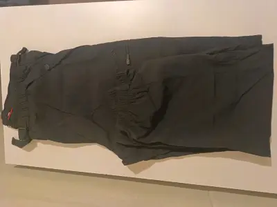 Pantalones de trekking negros con bolsillos - miniatura 2