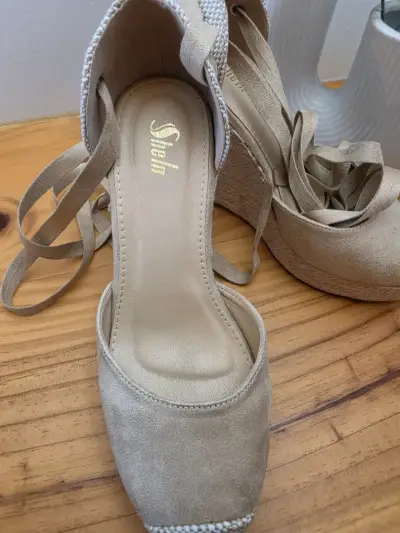 Sandalias de cuña beige con cintas estilo alpargata - miniatura 3