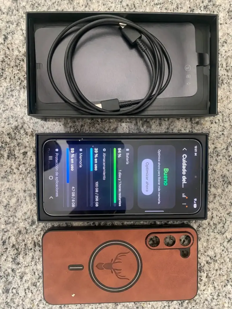 Samsung Galaxy S23+ 256GB con accesorios - 5