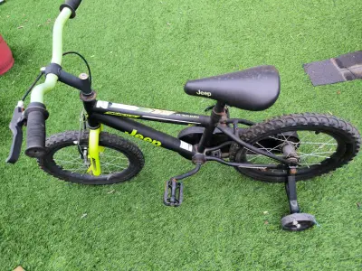 Bicicleta infantil Jeep con ruedas de entrenamiento - miniatura 2