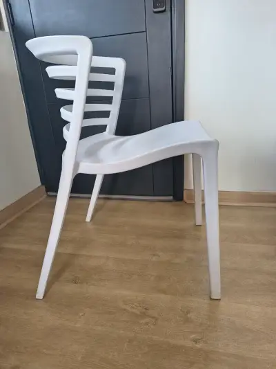 Silla de polipropileno blanca interior y exterior - miniatura 2