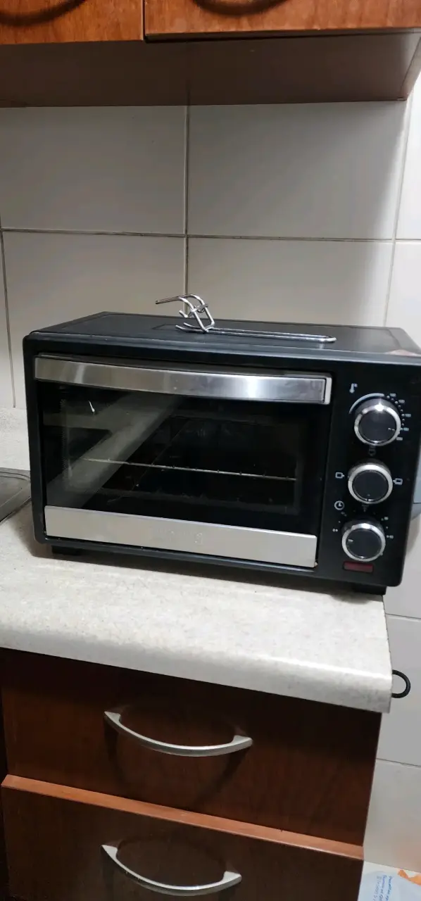 Horno eléctrico Thomas 1500W en buen estado - 1