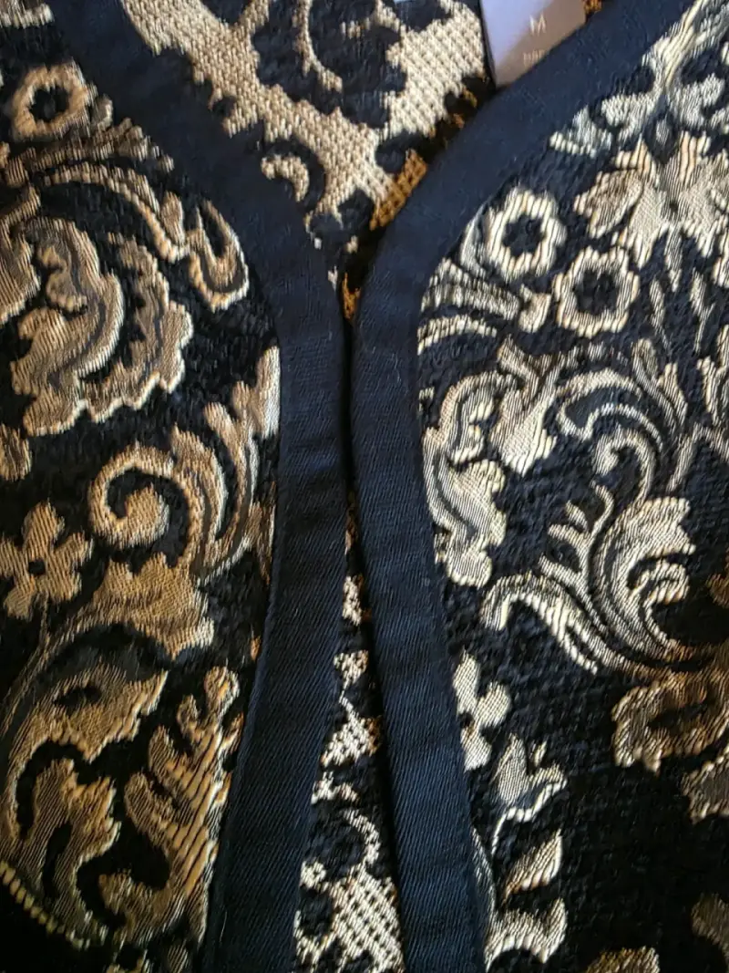 Chaqueta Negro y Dorado Old Navy - 3