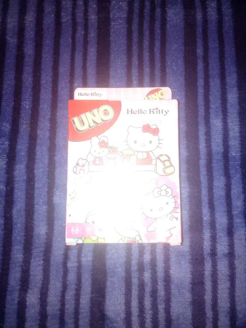 Juego de cartas UNO Hello Kitty edición especial. - 2