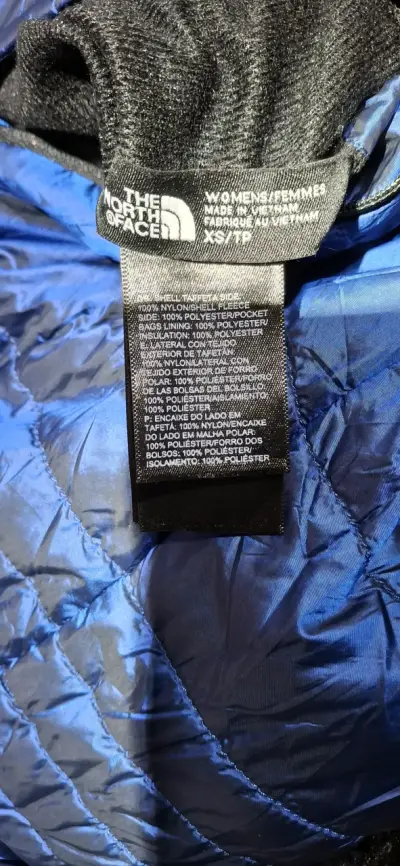 Chaqueta reversible azul The North Face para mujer - miniatura 3