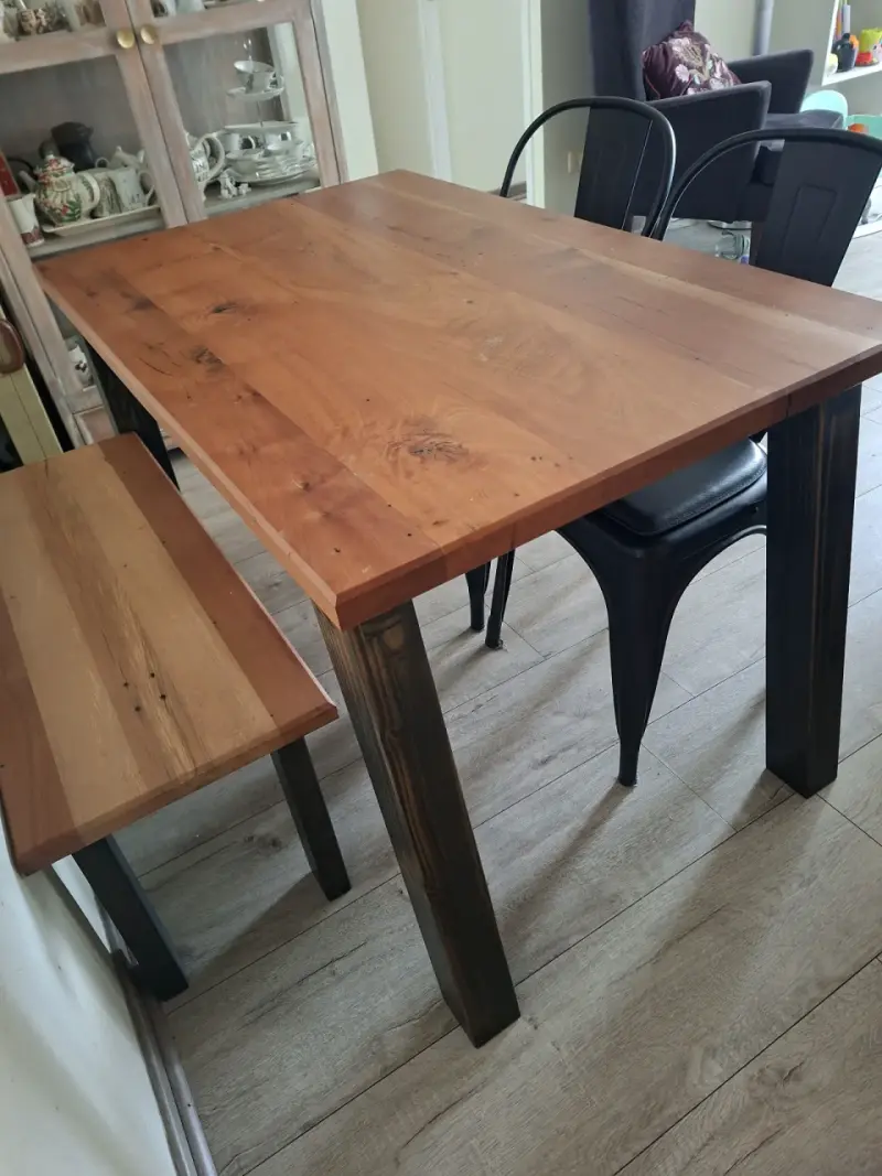 Mesa de comedor de madera nativa - 3