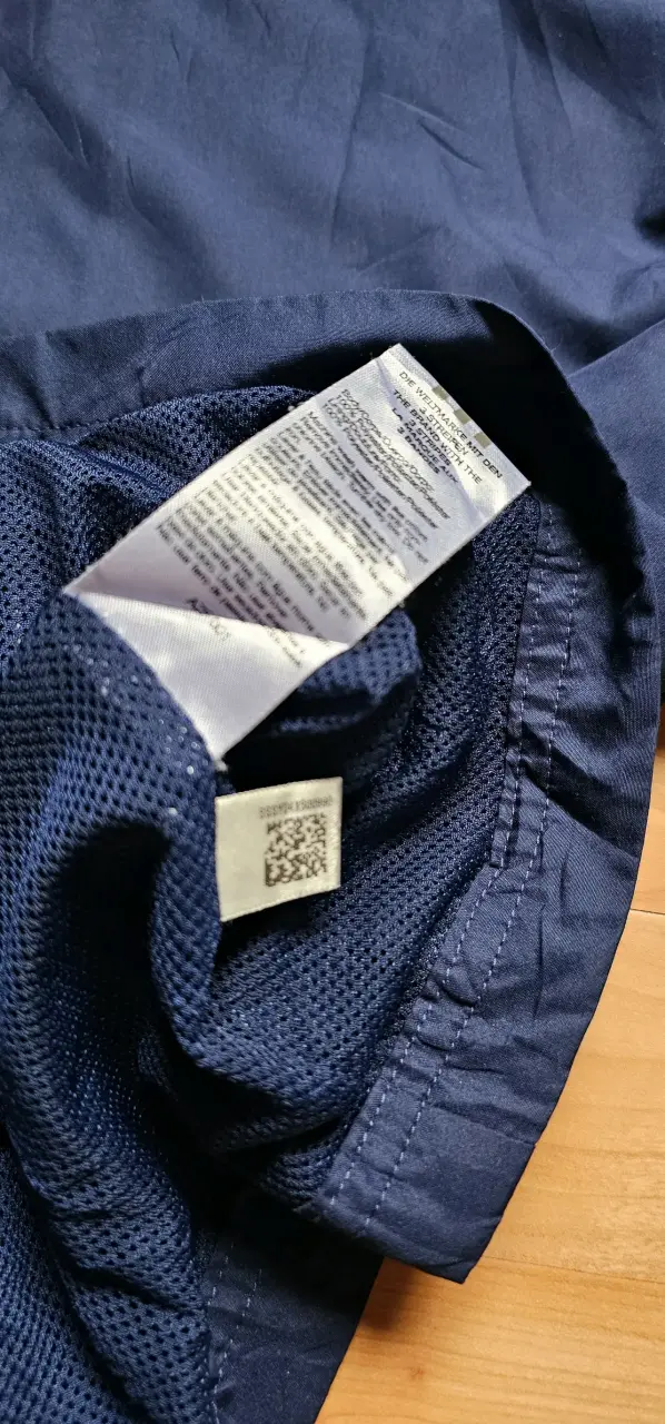 Chaqueta deportiva azul Adidas con capucha - 4