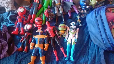 Lote de figuras de acción de superhéroes - miniatura 1