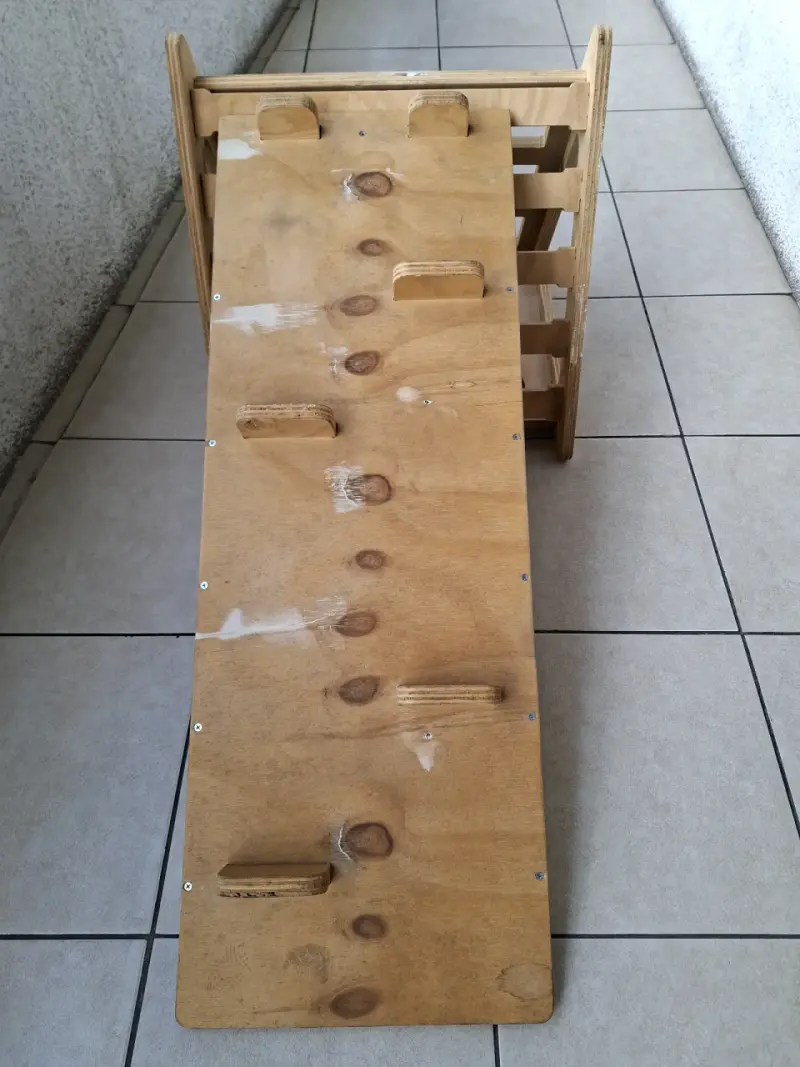 Tobogán y rampla Pikler de madera para niños - 4