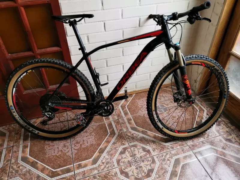 Bicicleta de montaña Orbea con suspensión Fox - 3