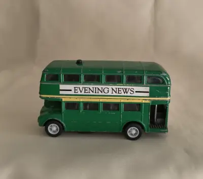 Bus de Metal Decorativo de Coleccion - miniatura 5