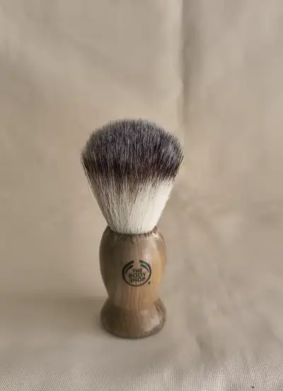 Brocha o Isopo de Afeitar de Madera  Vintage - miniatura 1