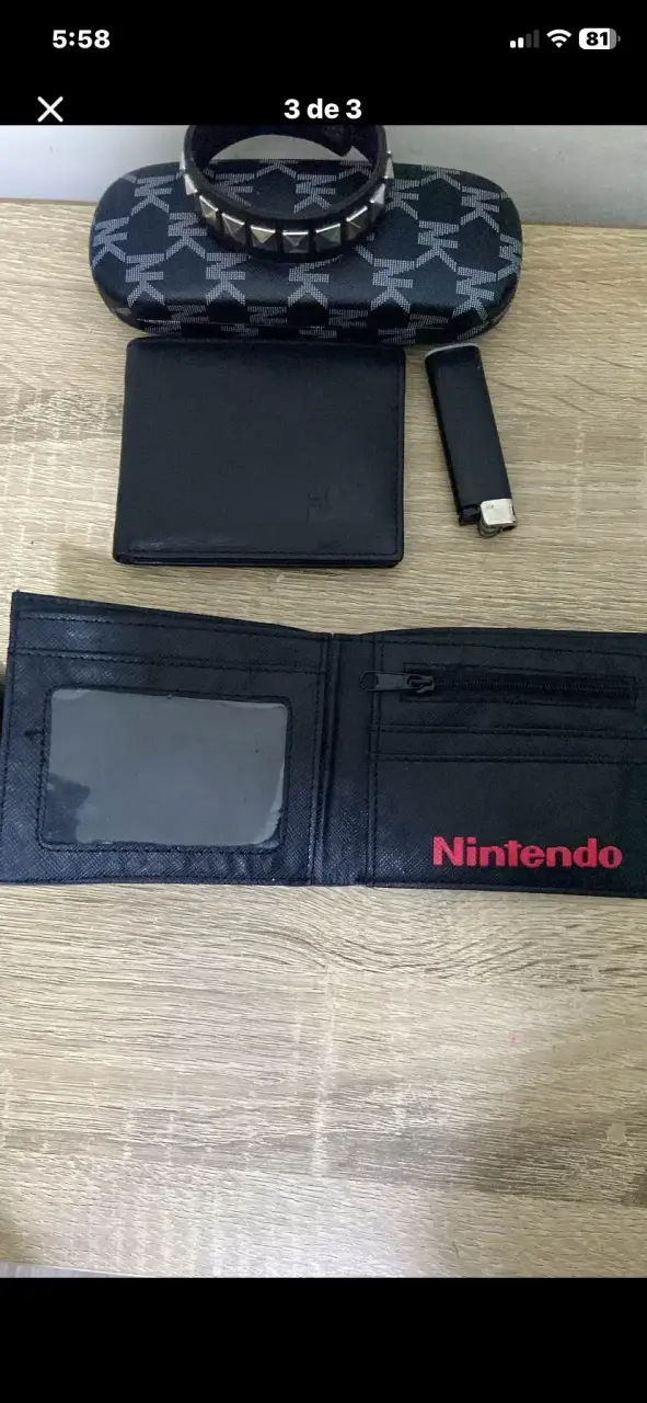 Billetera Nintendo diseño control retro - 2