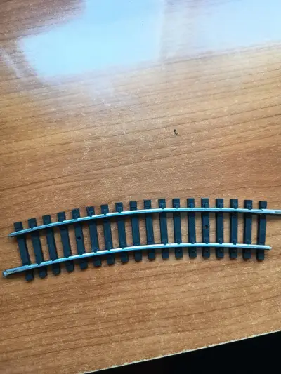 Set de vías de tren de juguete con interruptor - miniatura 2