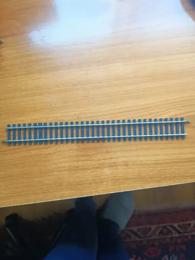 Set de vías de tren de juguete con interruptor - miniatura 3