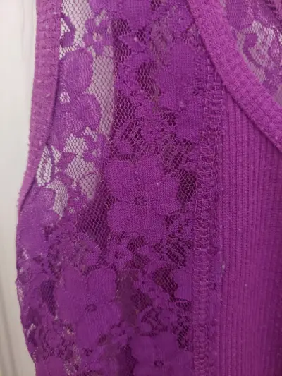 Blusa sin mangas morada con encaje Wados - miniatura 6
