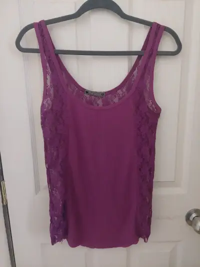 Blusa sin mangas morada con encaje Wados - miniatura 1