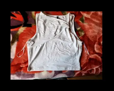 Top blanco sin mangas para mujer - miniatura 1