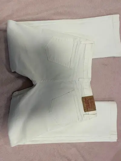 Jeans blancos Levi's clásicos - miniatura 1