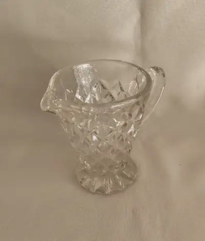 Jarrita Pequeña Vintage Vidrio Labrado - miniatura 1