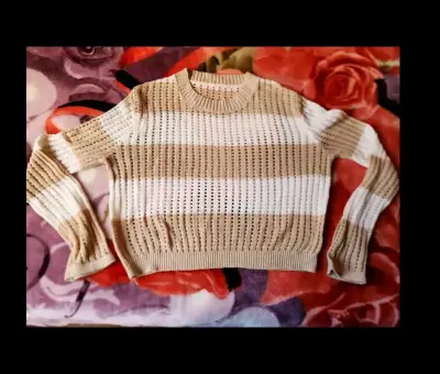 Suéter de punto beige para mujer - miniatura 2