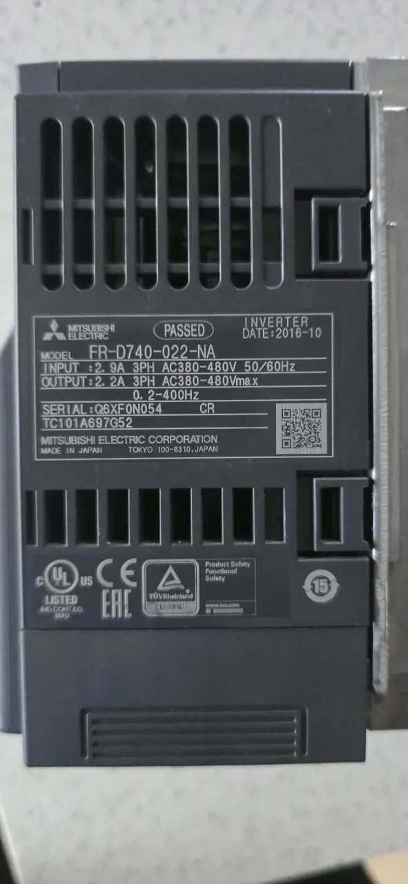 Inversor Mitsubishi Electric D700 3F 400V - 2