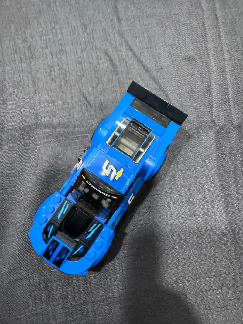 Auto de juguete Chevrolet Camaro azul lego - 4