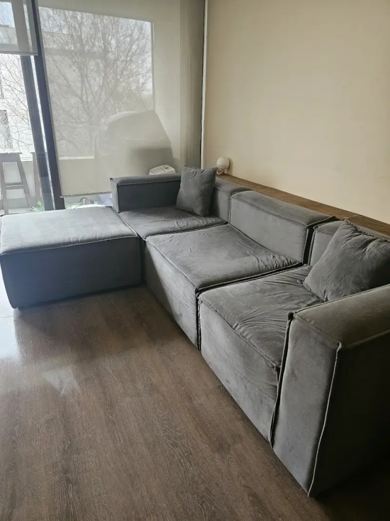 Sofá seccional gris - 2