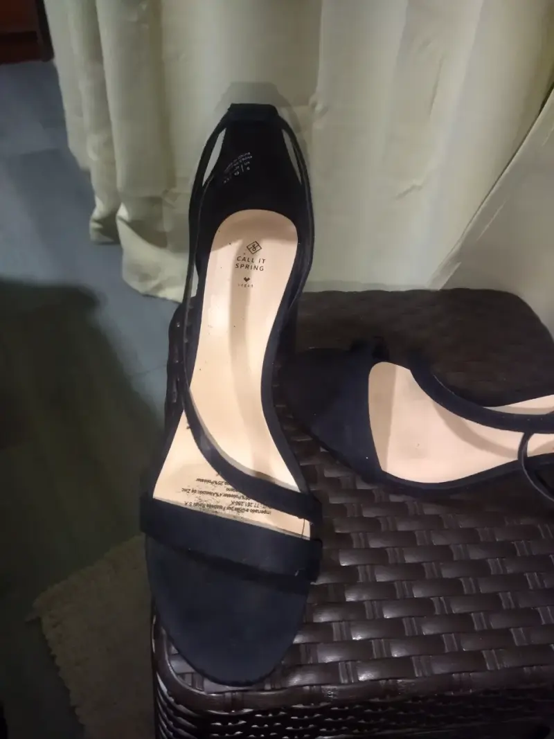 Sandalias de tacón alto negras elegantes - 2