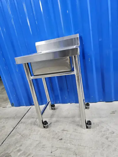 Lavaplatos de acero inoxidable con accesorios - miniatura 1
